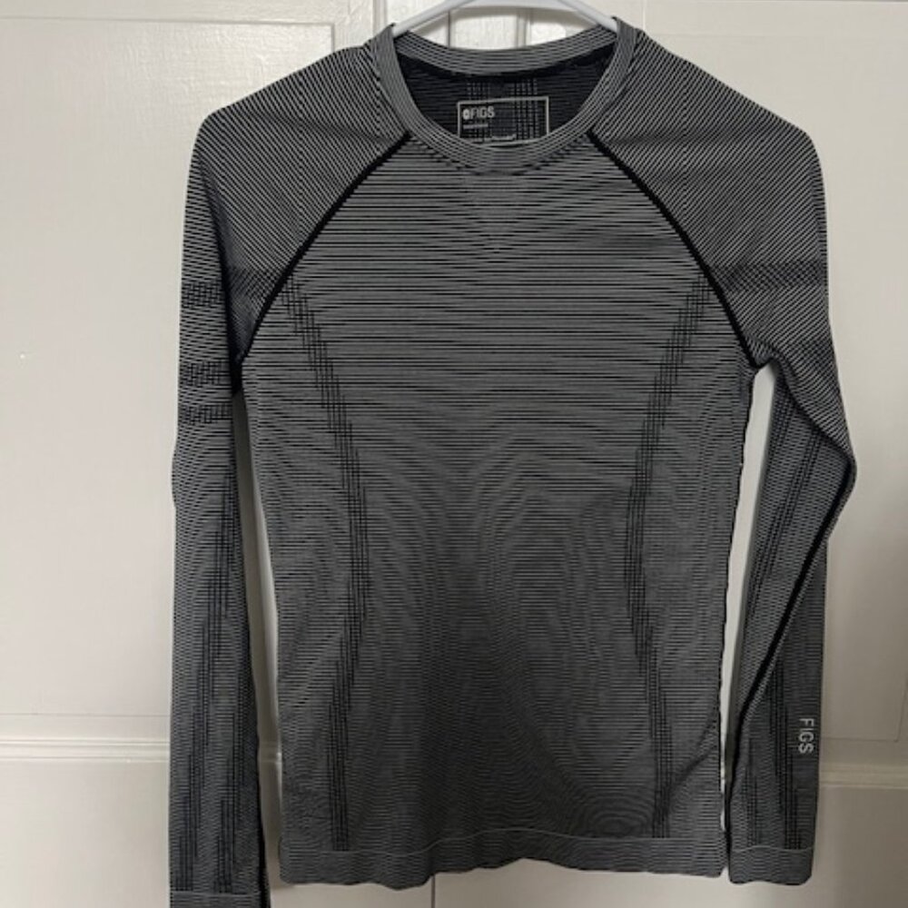 Figs Black & White Stripe Long Sleeve Top Under Scrub SMALL